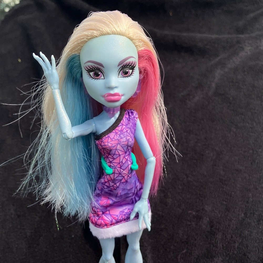 Vintage Monster High, Abbey Bominable, daughter of  the Yeti, from the Himalayas